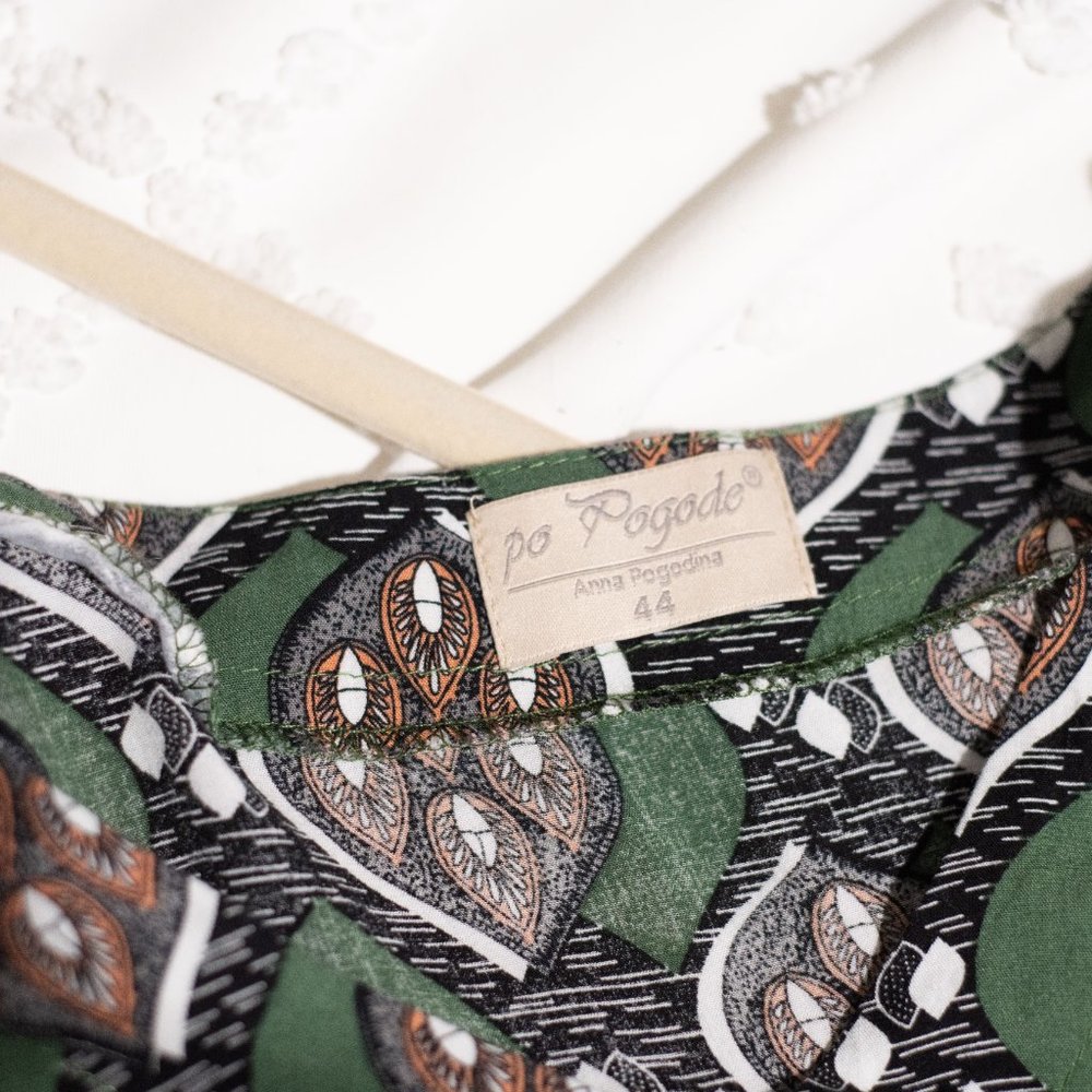 Designer (Po Pogode) midi dress in green - Picture 3 of 3